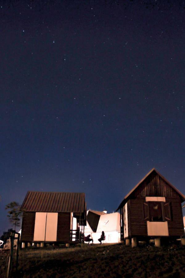 Camping V Raji - Palda Hotel Rovensko pod Troskami Buitenkant foto