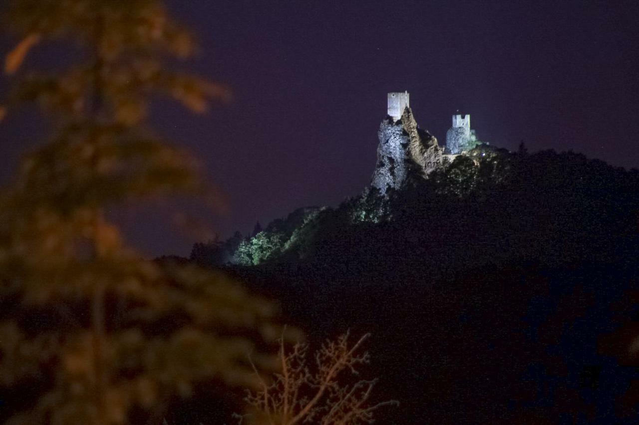 Camping V Raji - Palda Rovensko pod Troskami Buitenkant foto
