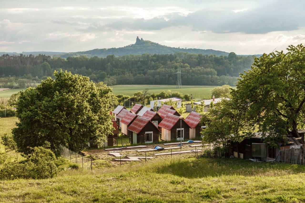 Camping V Raji - Palda Hotel Rovensko pod Troskami Buitenkant foto